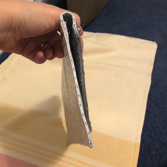 Silver clutch with silver studs - Picture 3 of 3